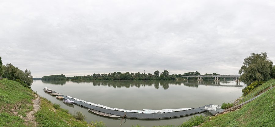 File:Po River - Casalmaggiore, Cremona, Italy - September 22, 2019.jpg