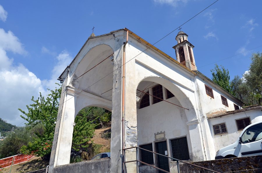 File:Cogorno-cappella san bartolomeo-complesso1.jpg