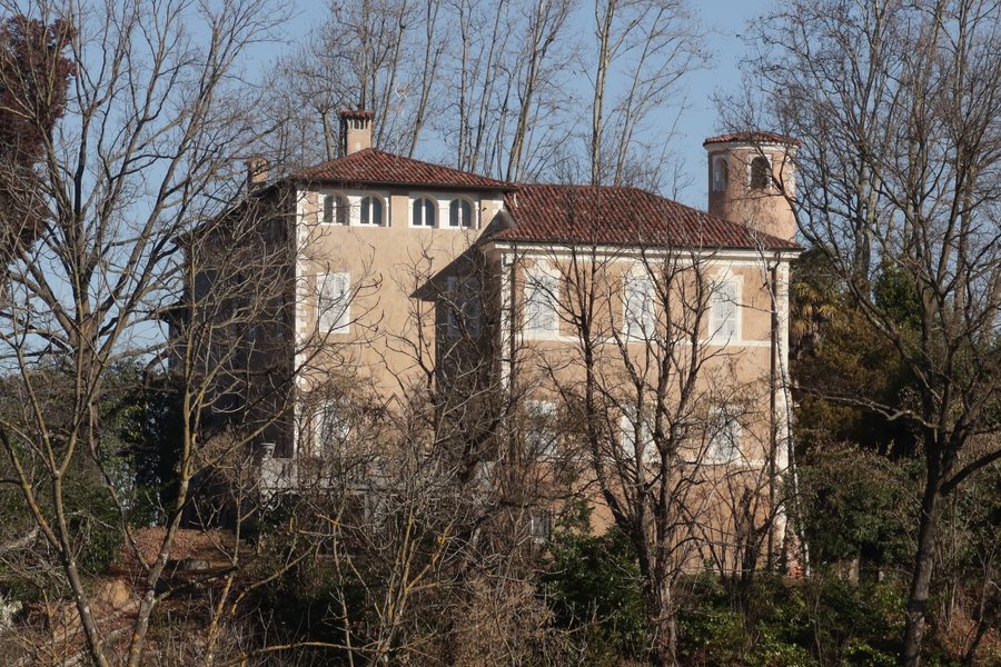 File:Villa del Bosco Castello.jpg
