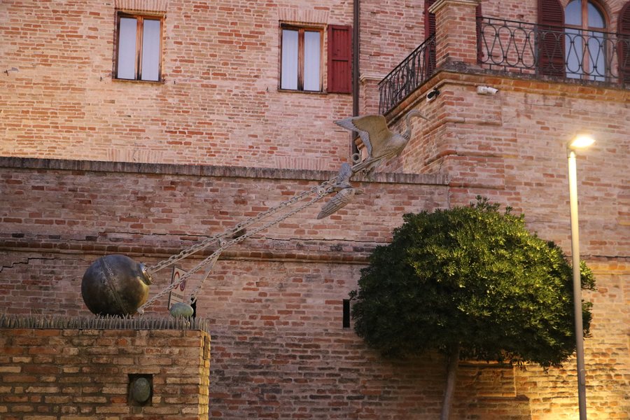 File:Castello di Falconara Alta - Falconara Marittima 03.jpg