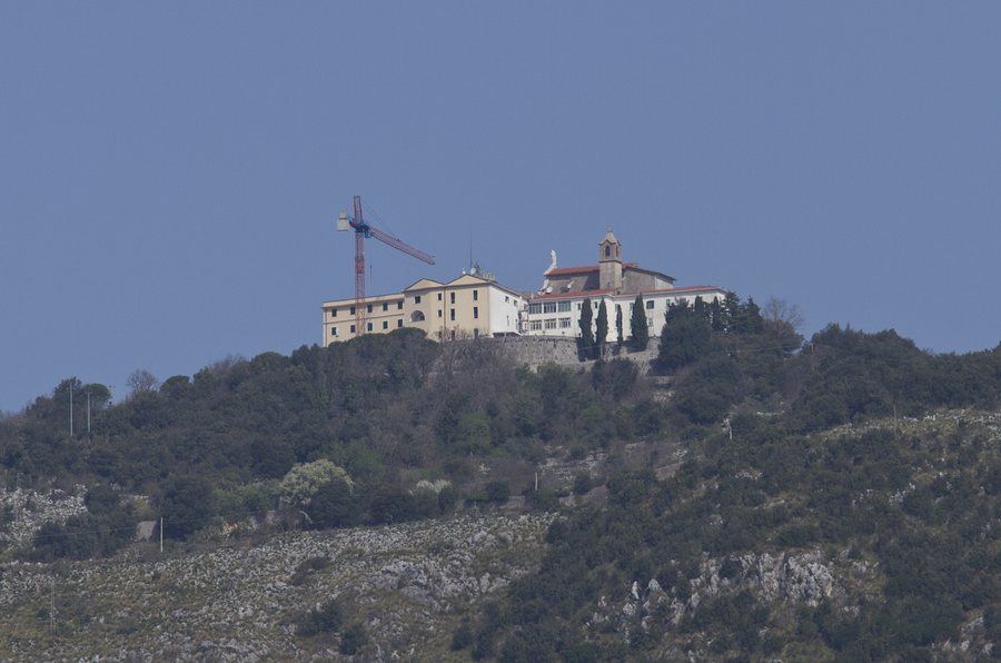 File:Santuario Madonna della Civita, Itri LT, Lazio, Italy - panoramio.jpg