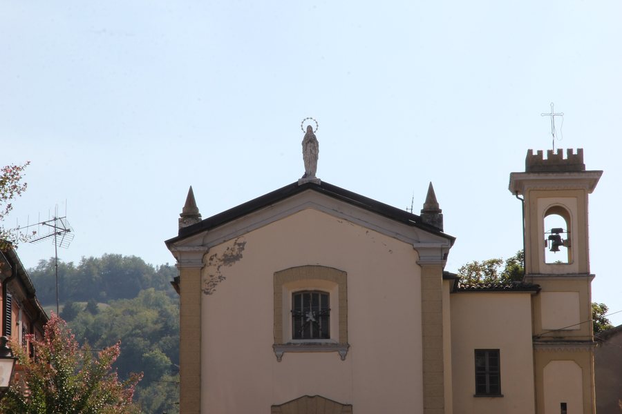 File:Predappio Alta, chiesa della Beata Vergine della Maestà (03).jpg