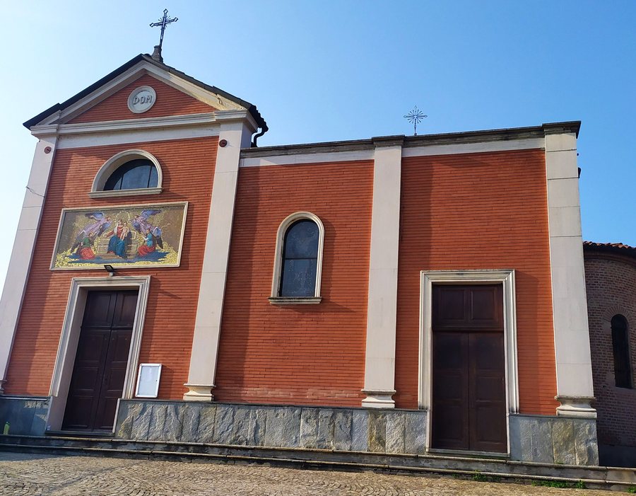 File:Chiesa di San Martino, Capriglio, Piemonte.jpg