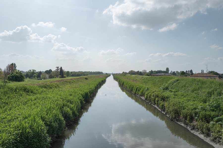 File:Canale Diversivo Navile - Malalbergo, Bologna, Italia - 16 Aprile 2026 02.jpg