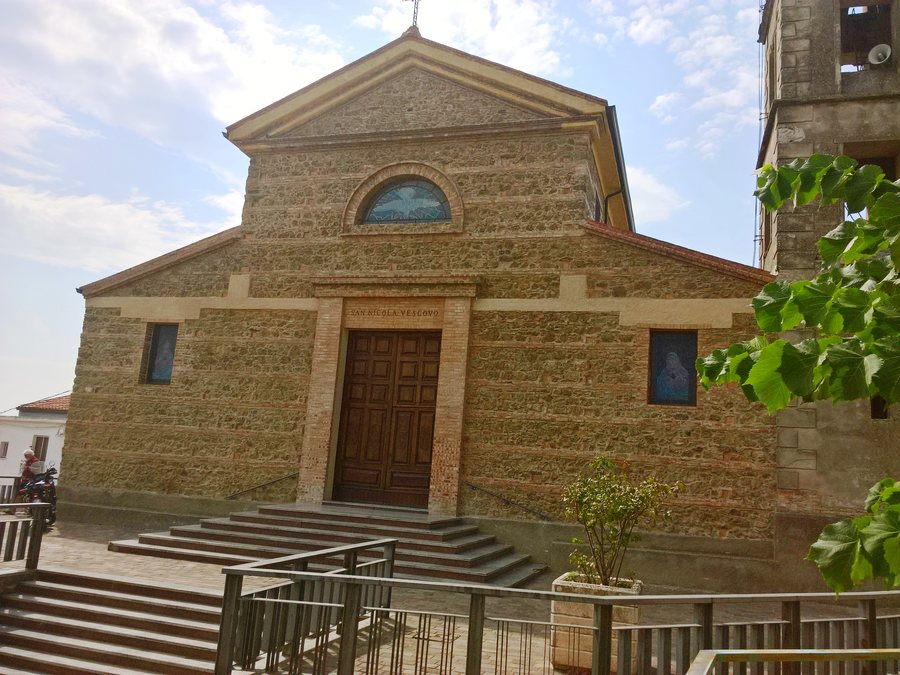 File:Chiesa San Nicola (San Nicola dell'Alto).jpg