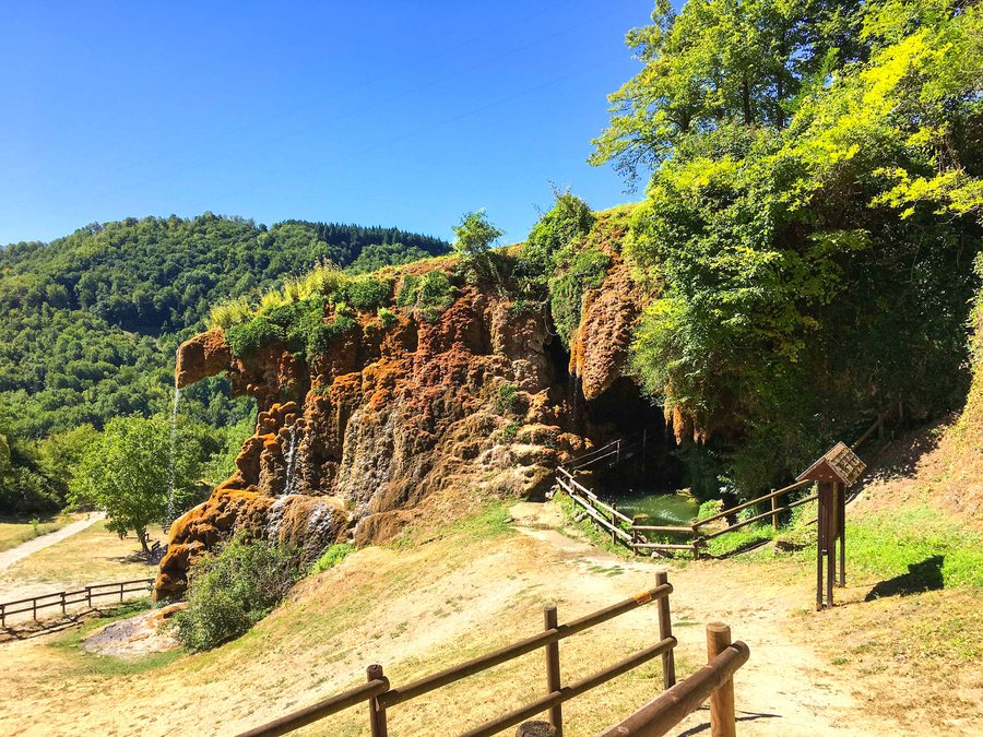 File:Castel d'Aiano (BO) - Grotte di Labante e Cascata - 2017 A.jpg