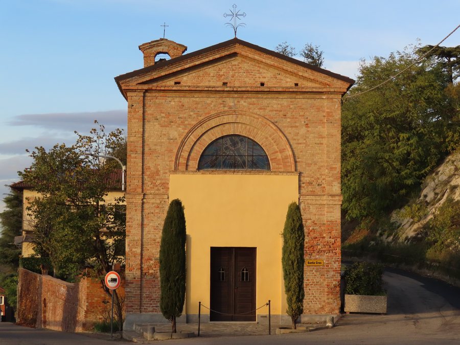 File:Cappella della Santa Croce (Agliano Terme) 03.jpg