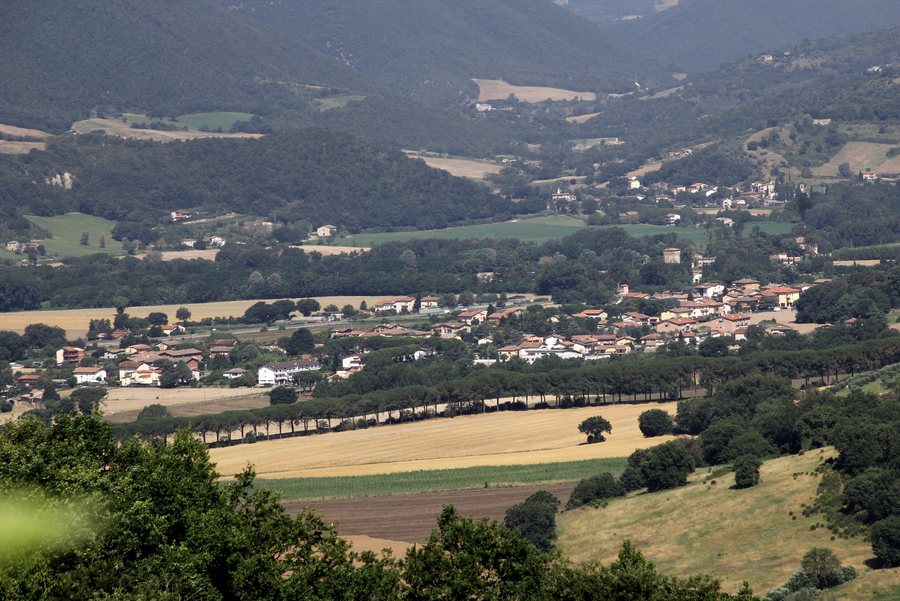 File:Perugia, frazione Parlesca (01).jpg