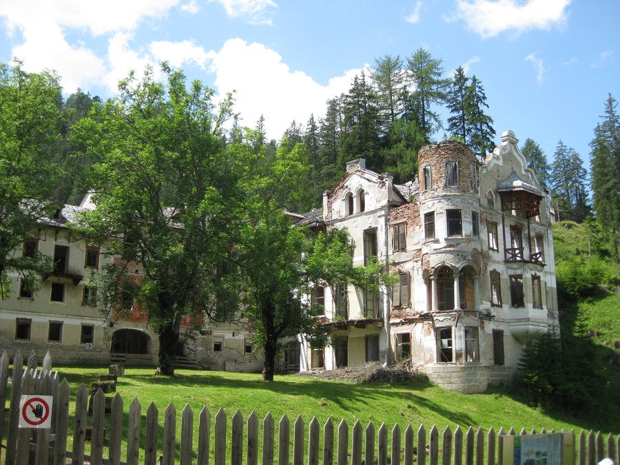 File:Wildbad Innichen (San Candido).JPG
