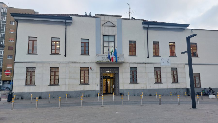 File:San Giuliano Milanese - Biblioteca Comunale 