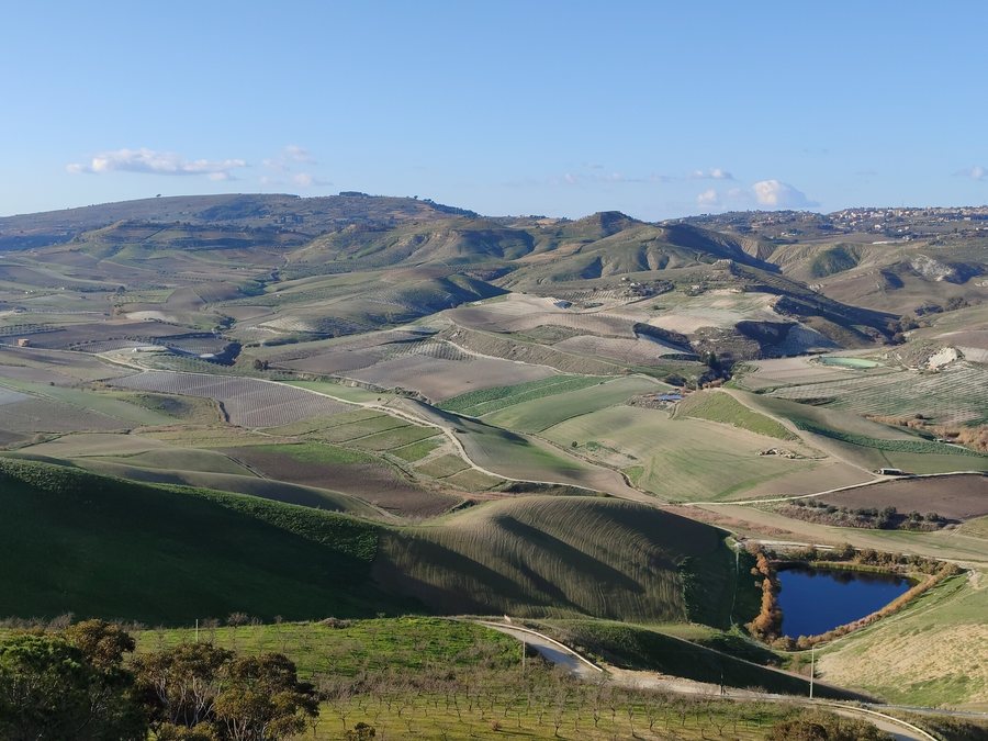 File:Mazzarino Sicilia Monte Formaggio 27.jpg