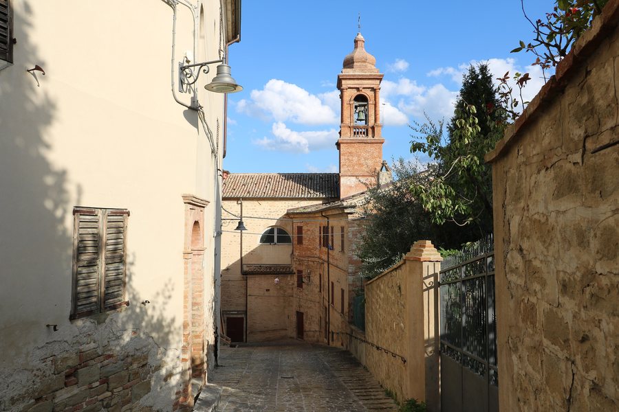 File:Chiesa del Santissimo Crocifisso - Castelplanio 05.jpg