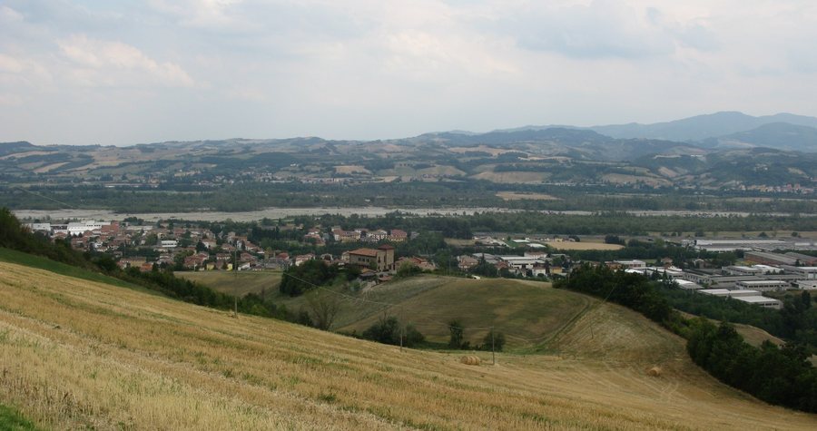 File:Felegara.jpg