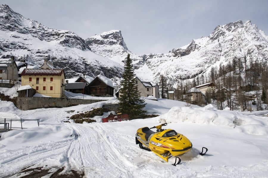 File:Alpe Devero in Inverno.jpg