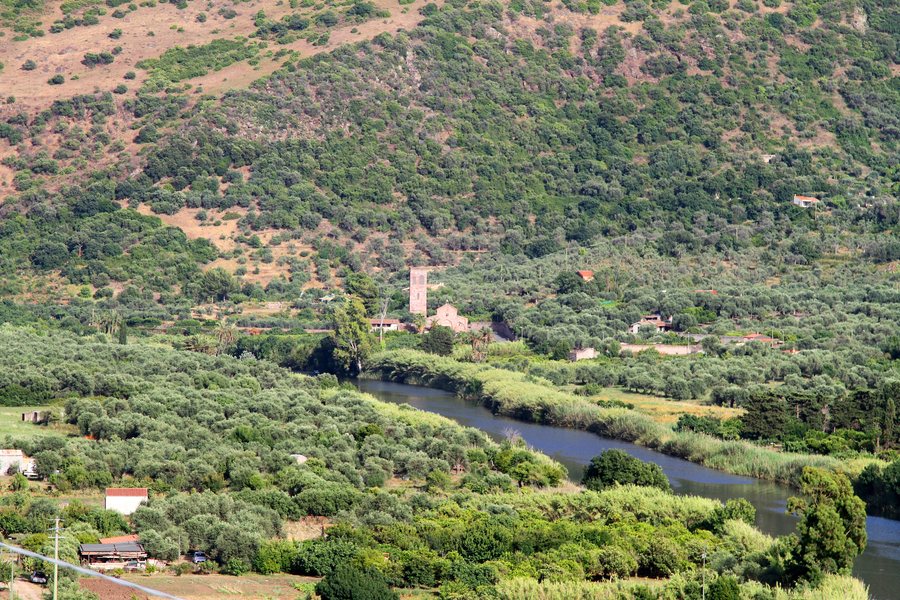 File:Chiesa di San Pietro extra Muros vista da Bosa. - panoramio.jpg