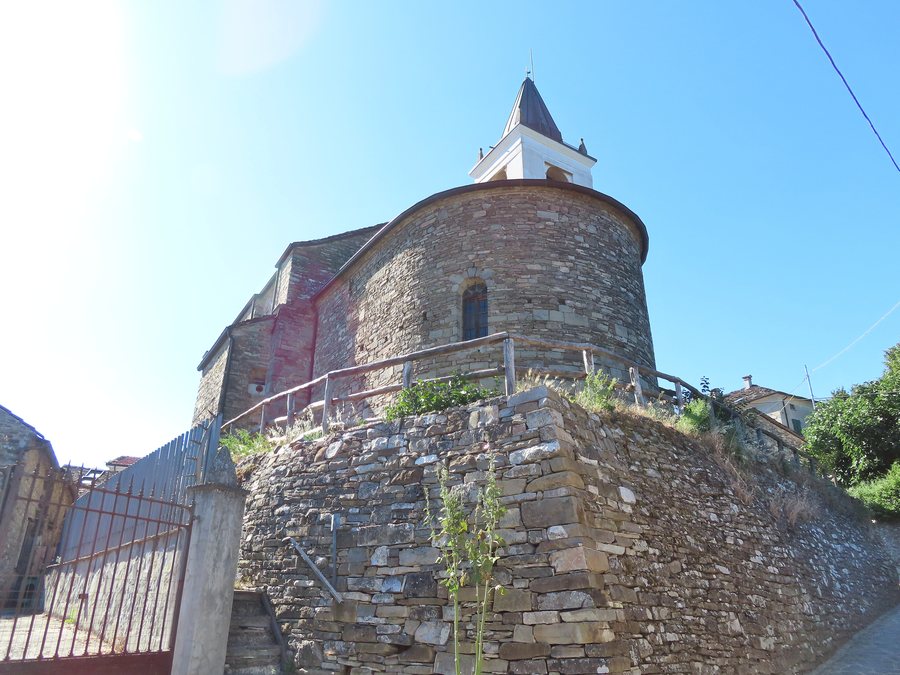 File:Chiesa dell'Assunzione di Maria Vergine (Pagazzano, Berceto) - abside e lato sud 2022-07-01.jpg