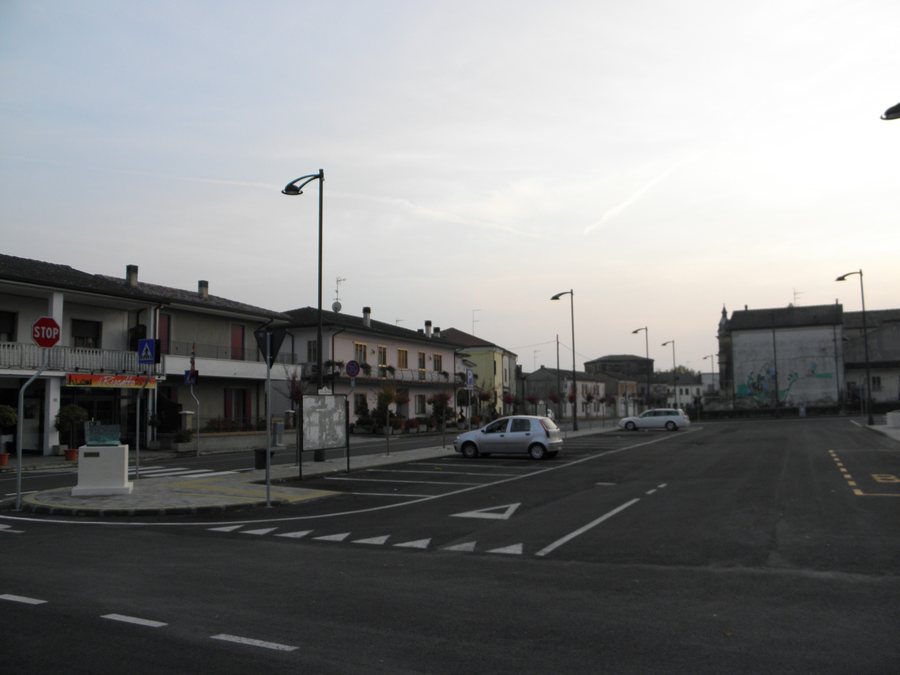 File:Runzi (Bagnolo di Po).jpg