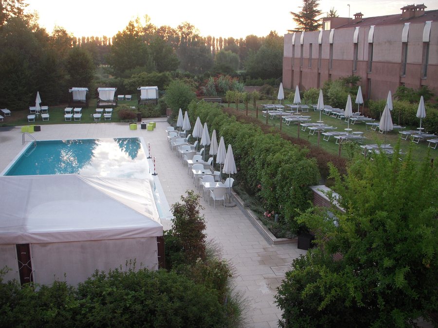 File:Hotel Vergilius Creazzo Vicenza 01.JPG