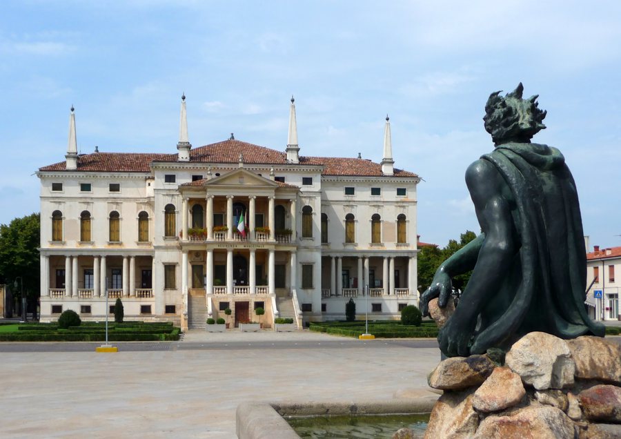 File:Villa Barbarigo Noventa Vicentina by Marcok itwiki 2009-08-08 n04 rett.jpg