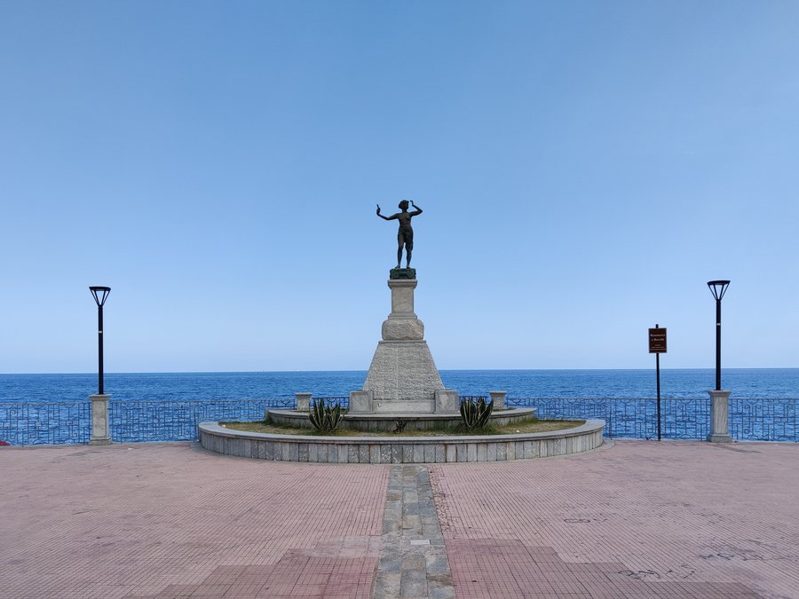 File:Monument to Nossis, Locri, Italy (IMG 20220619 154252).jpg
