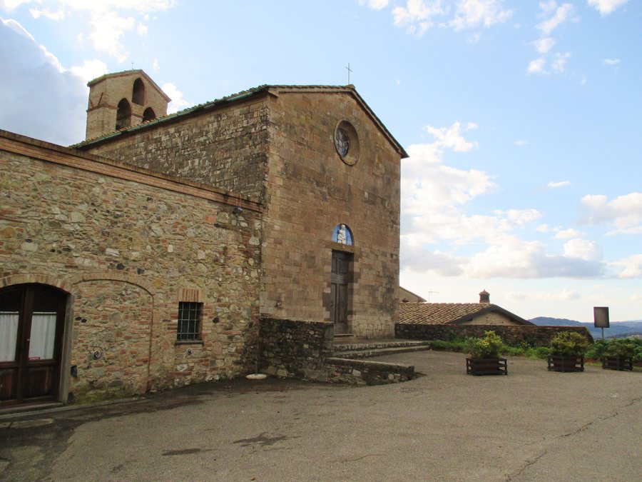 File:Querceto -Chiesa e sagrato-.jpg