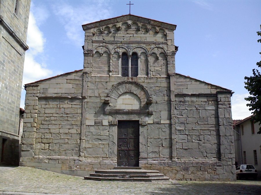 File:Pleban Church San Gennaro, Capannori, Italy.jpg
