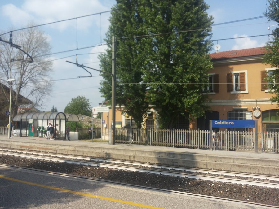 File:Caldiero stazione.jpeg