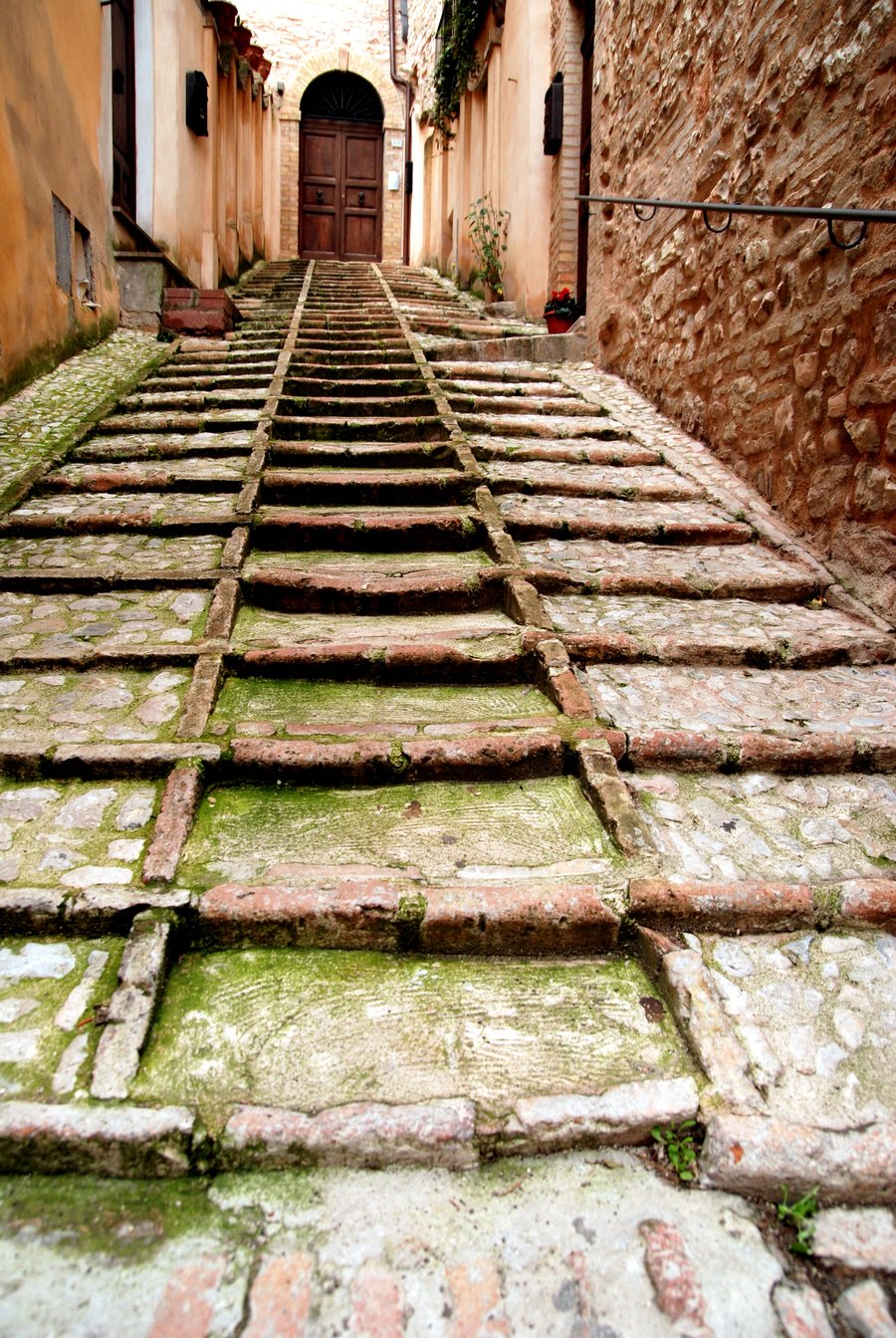 File:SPELLO ITALY - panoramio.jpg
