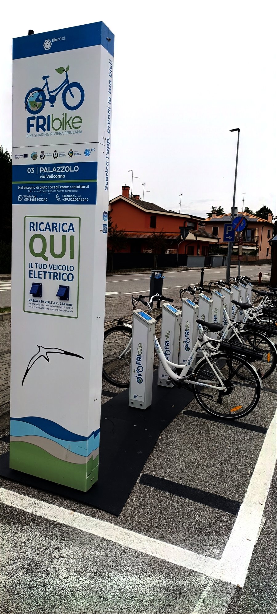 File:FRIbike, Palazzolo dello Stella,Via della Madonna.jpg