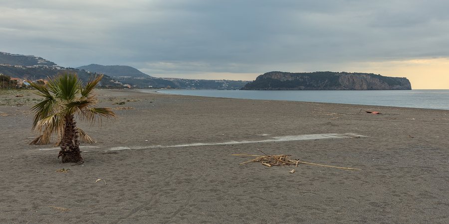 File:Praia a Mare - Spiaggia.jpg