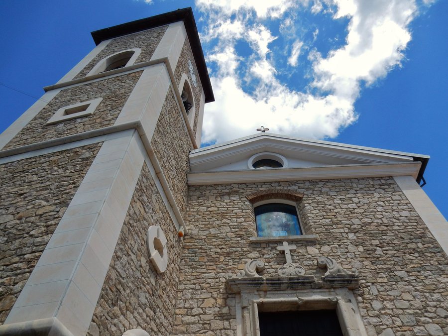 File:Rocca San Felice - Chiesa di Santa Maria Maggiore.jpg