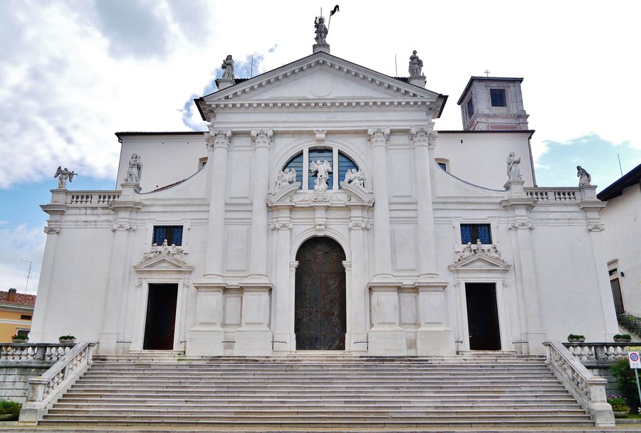 File:San Daniele del Friuli Cattedrale San Daniele Fassade 2.JPG