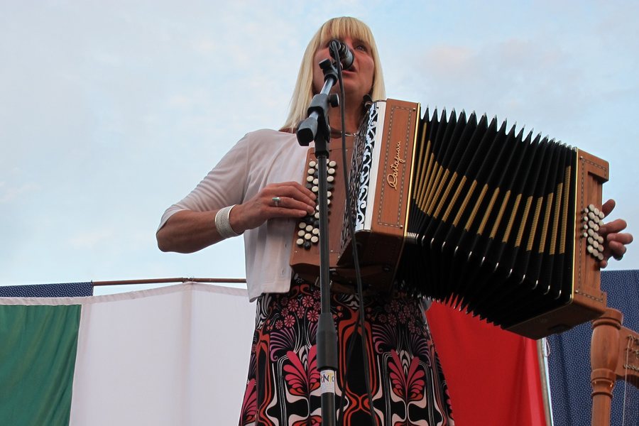 File:Hilde Frateur in Teolo Italy.jpg