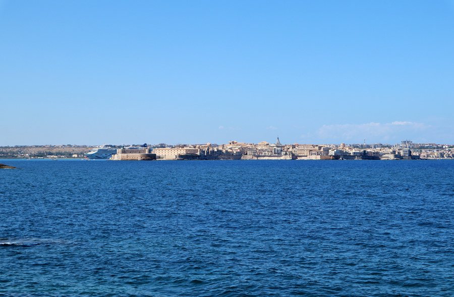 File:Siracusa - Panorama dal Plemmirio.jpg