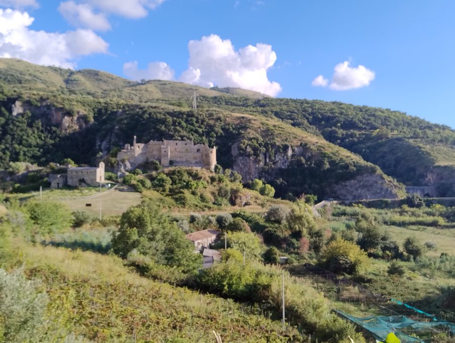 File:Castello di San Michele (Santa Maria del Cedro).jpg