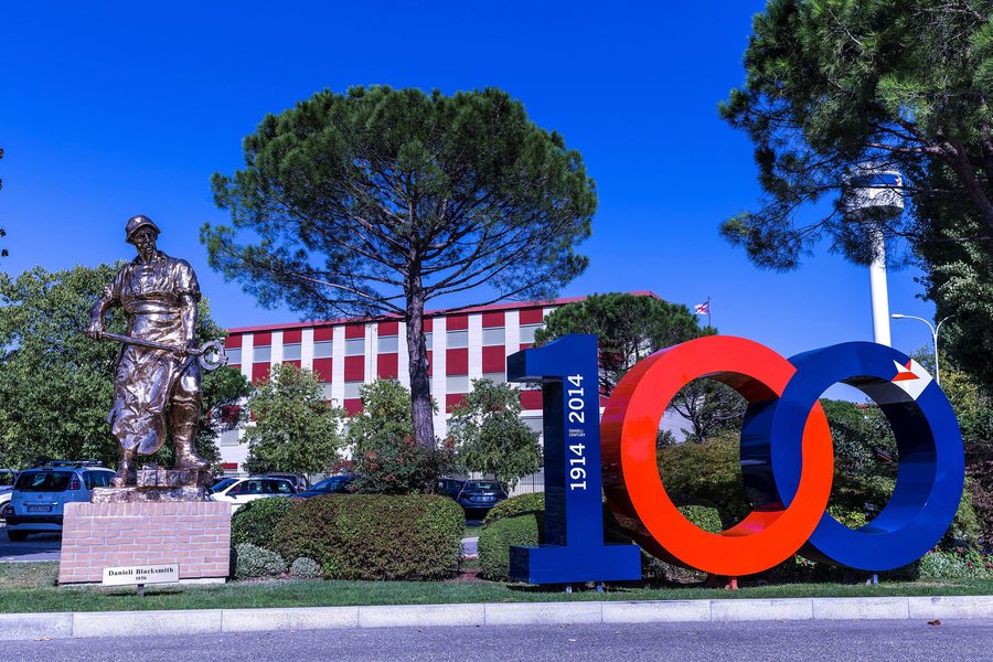 File:Sede centrale Danieli a Buttrio (Udine).jpg