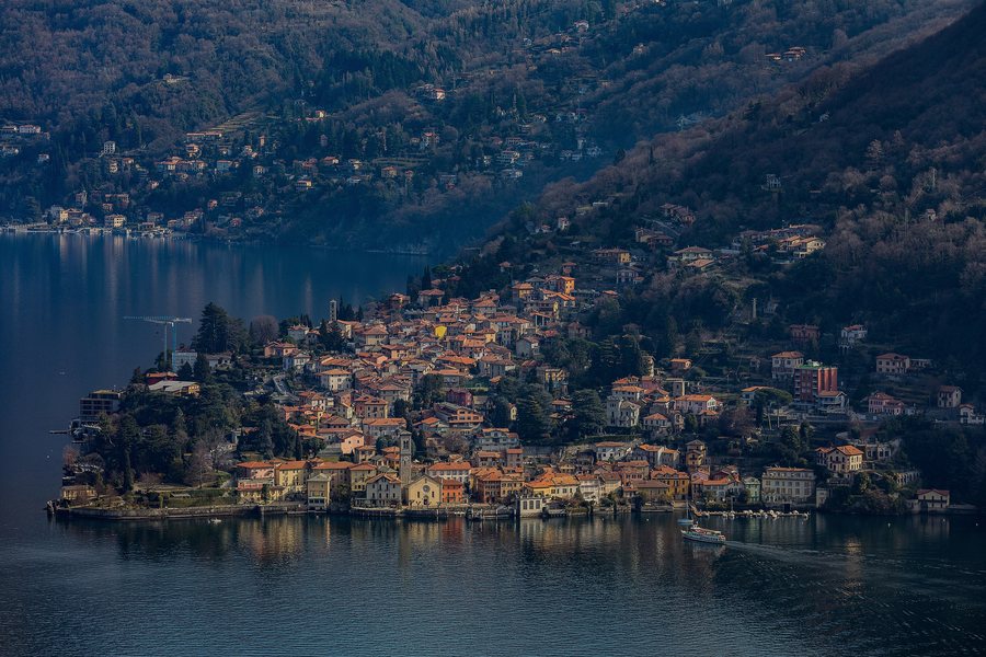 File:Torno Lago Como.jpg
