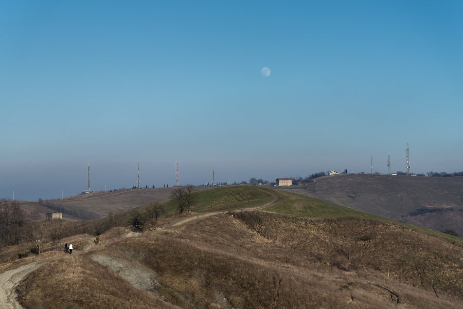 File:Moonrise - Scandiano (RE) Italy - February 1, 2015 - panoramio.jpg