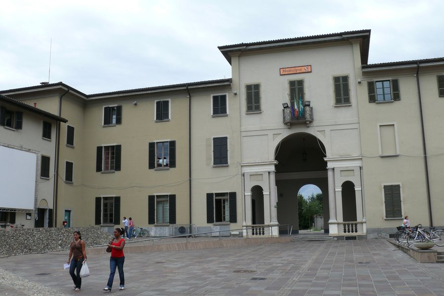 File:Municipi de Cuncuress Concorezzo.JPG