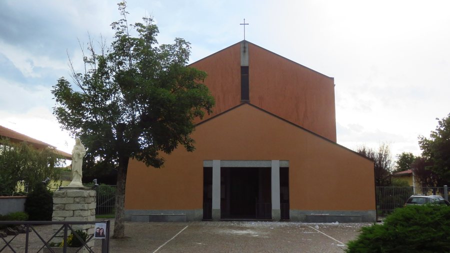 File:Baraggia (Suno) Chiesa del Cuore Immacolato di Maria.jpg