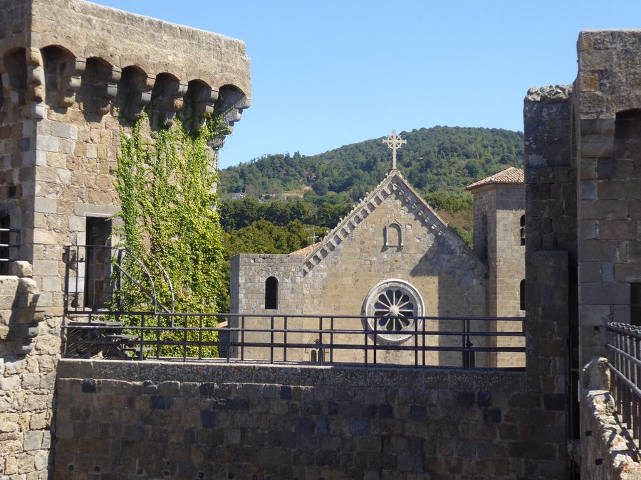 File:Bolsena, chiesa del San Salvatore 02.jpg
