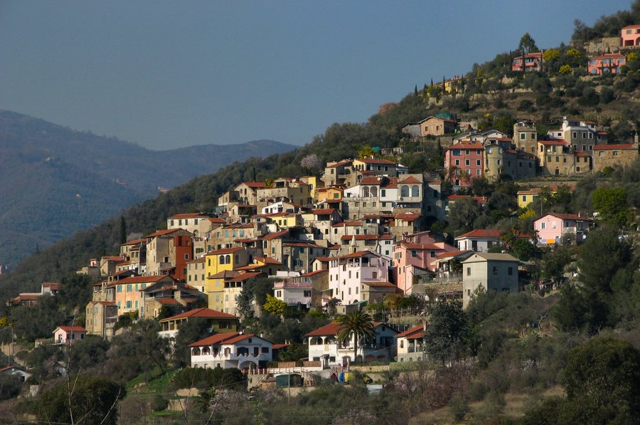 File:Isolalunga-Dolcedo.JPG