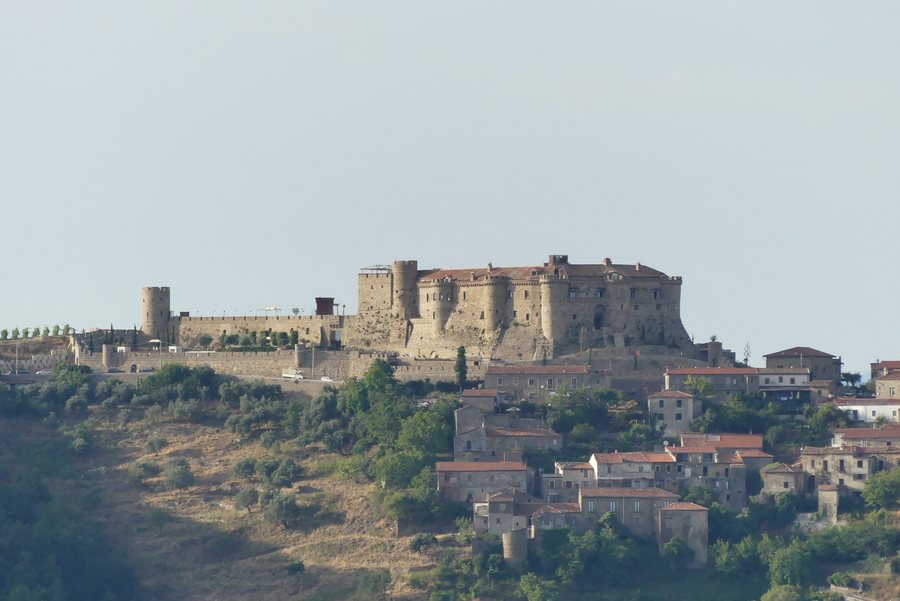 File:Lustra - Castello di Rocca Cilento - 2025-09-18 23-25-16 001.JPG