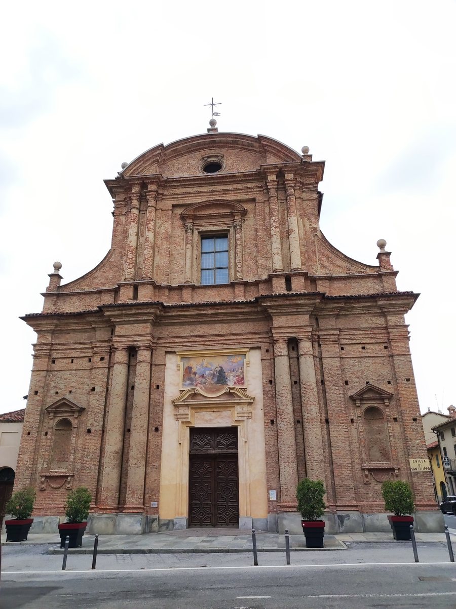 File:Chiesa di San Filippo, Fossano, Vista frontale.jpg