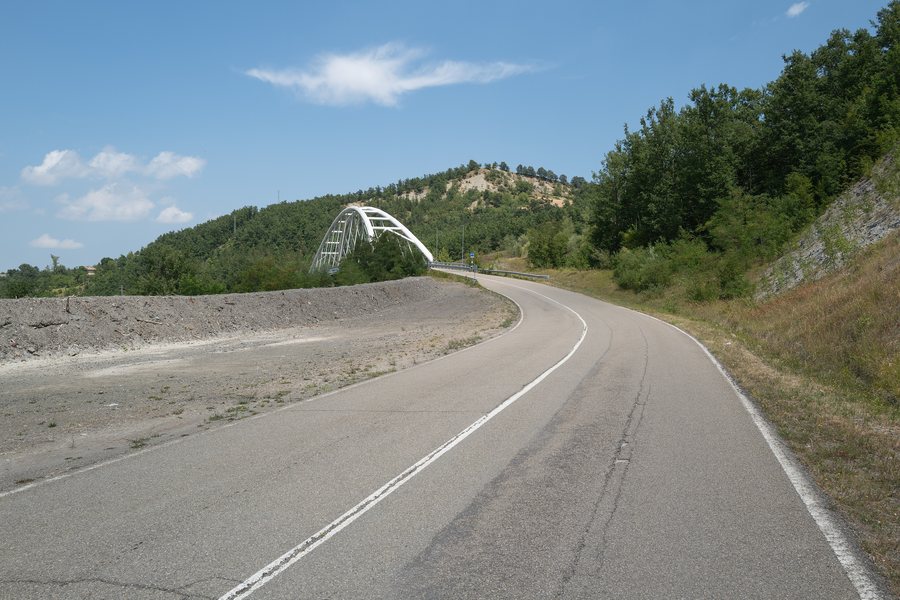 File:Via comunale per Romanoro-Macognano - Frassinoro, Modena, Italia - 19 Luglio 2026 02.jpg