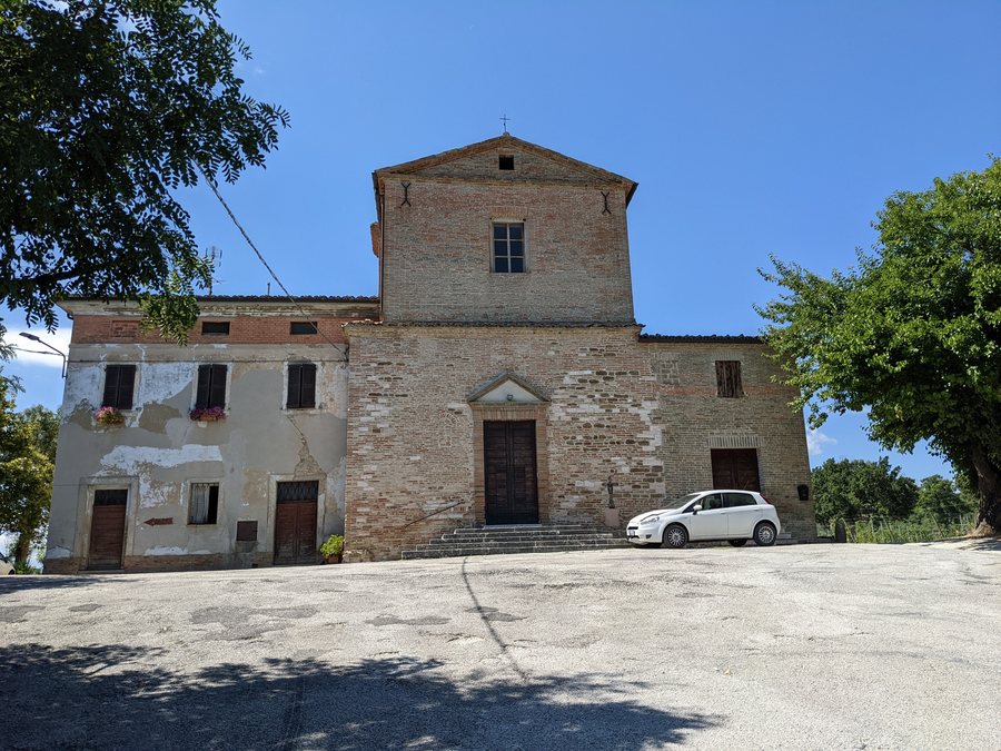 File:Chiesa di Sant'Andrea (Loretello).jpg
