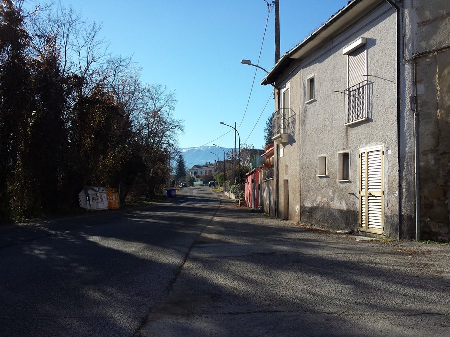 File:Colle di Sassa (AQ).jpg