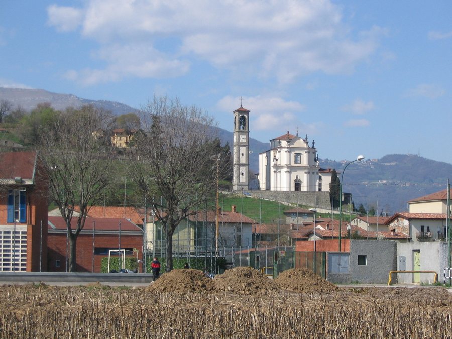 File:Mapello, Bergamo, Italy - Parish church of St. Michael the archangel.jpg