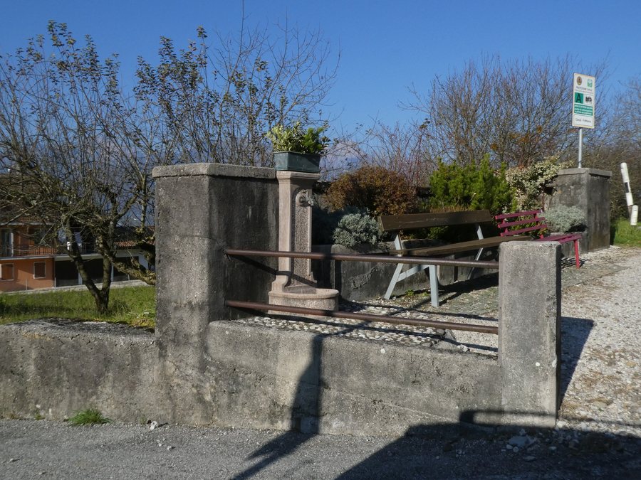 File:Canai - Fontana.jpg
