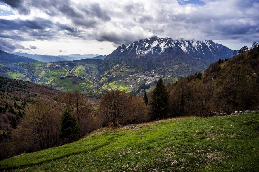 File:Oltre Il Colle, Italy (Unsplash).jpg